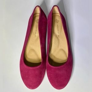 Antonio Melani Flats